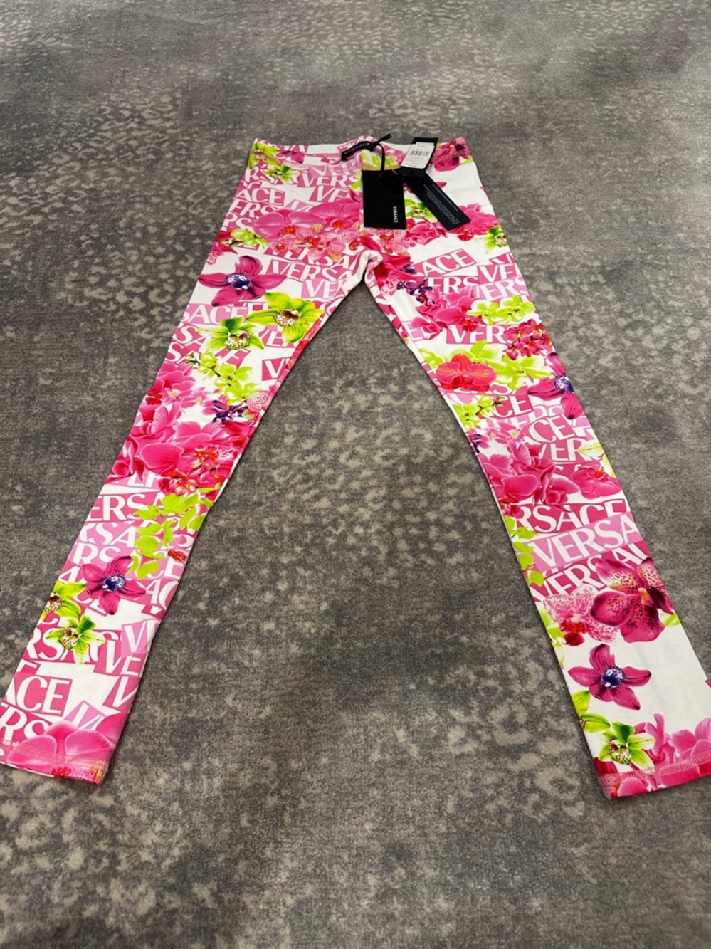 VERSACE KIDS LEGGINGS NWT SIZE 10 - Picture 5 of 10